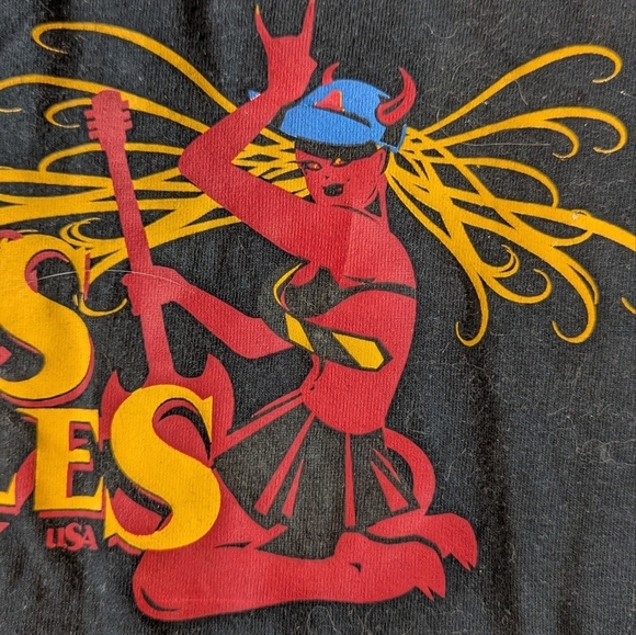 Hell’s Belles Rock Tee 👹🎸 Vintage Band Vibes | Gildan Ultra Cotton M - Picture 3 of 5